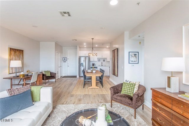 6938 Laurel Canyon Boulevard, North Hollywood CA: https://media.crmls.org/medias/c83ae46d-23de-4391-ac5b-9bc47c8c781b.jpg