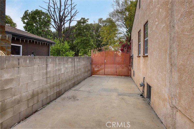 Detail Gallery Image 36 of 38 For 1410 Grandview Ave, Glendale,  CA 91201 - 3 Beds | 2/1 Baths