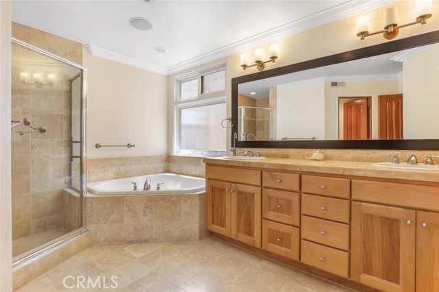 209 Crest Drive, Manhattan Beach CA: https://media.crmls.org/medias/c83b4cc8-bbc9-47b9-b841-18b3da1dbdc8.jpg