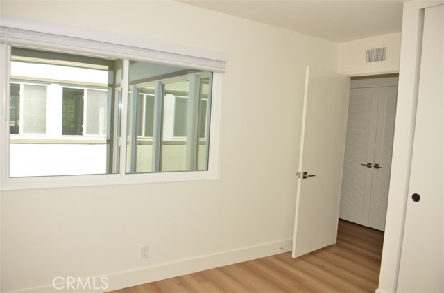 Detail Gallery Image 30 of 39 For 64 Oak Tree Lane, Irvine,  CA 92612 - 4 Beds | 2/1 Baths