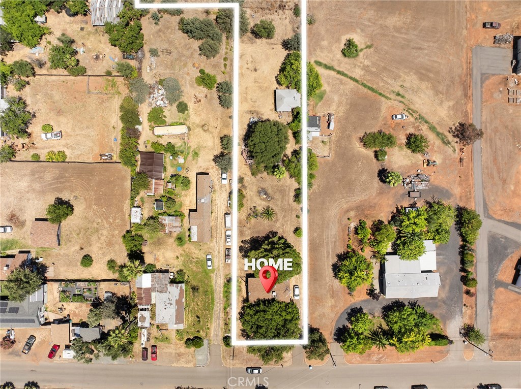 https://media.crmls.org/medias/c83bab77-dad6-4721-8c99-398857e3b38a.jpg?preset=X-Large