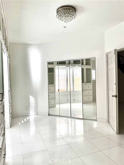 Detail Gallery Image 13 of 53 For 1000 Calle Allegre, Glendale,  CA 91208 - 4 Beds | 4 Baths