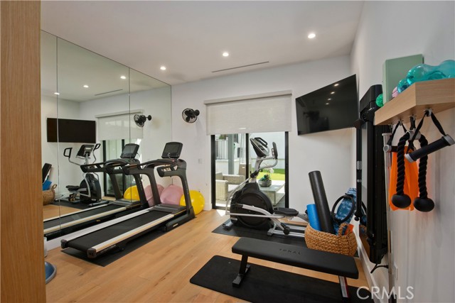 4143 Davana Road, Sherman Oaks CA: https://media.crmls.org/medias/c83c6990-382f-4b62-ae8a-0e2519873fb0.jpg
