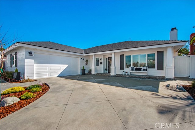 8562 Milne Dr, Huntington Beach, CA 92646