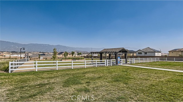 Detail Gallery Image 23 of 24 For 2737 Lake Mendoza St, Rialto,  CA 92377 - 4 Beds | 3 Baths