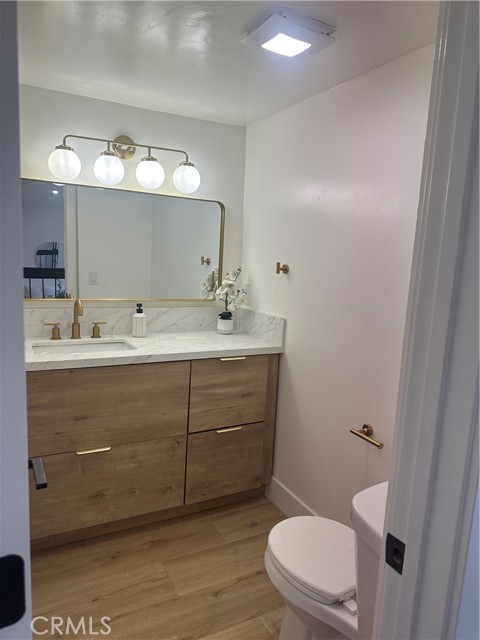 8043 Hillandale Drive, San Diego CA: https://media.crmls.org/medias/c83d8c3c-00cd-4e89-8fd3-2997e9856587.jpg