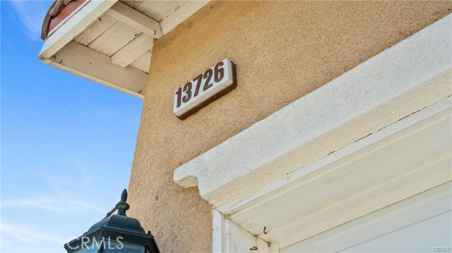 Image 5 of 65 For 13726 Kiwi Avenue