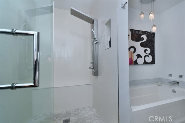 Detail Gallery Image 40 of 48 For 13543 Moorpark St #15,  Sherman Oaks,  CA 91423 - 1 Beds | 1/1 Baths