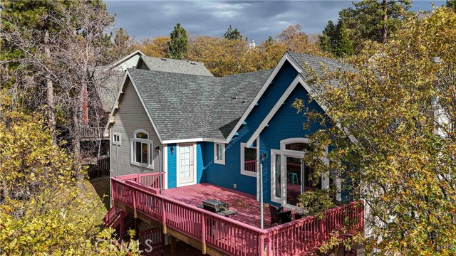 1253 Golden Rule, Lake Arrowhead CA: https://media.crmls.org/medias/c83eb6c3-0bc0-4779-90f0-b5613b2c64d8.jpg