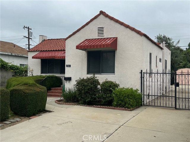 1363 E Garfield Avenue Glendale, California Welcome to your charming Spanish-style 2-bedroom, 1-bathroom starter house nestled in the breathtaking city of Glendale. This cozy home presents a wonderful opportunity for you to create your dream retreat with a touch of love and care, and the potential for additional additions.
One of the standout features of this property is its expansive backyard, adorned with a plethora of mature fruit trees. backyard offers ample space for relaxation, entertaining guests, or engaging in various outdoor activities.
Furthermore, the potential for additions to this property allows you to tailor the space to your specific needs. Whether you envision an additional bedroom, a cozy home office, or a tranquil reading nook, the flexibility of this house allows you to bring your dreams to life.
Don't let this incredible opportunity pass by. Seize the chance to transform this sanctuary into a place that truly feels like home. Embrace the serenity of the Spanish-style architecture, the bountiful fruit trees, and the endless potential for customization. Your cozy retreat in Glendale awaits!!