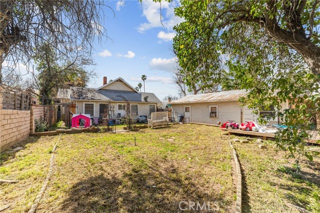 Detail Gallery Image 21 of 27 For 27126 Pacific, Highland,  CA 92346 - 3 Beds | 2 Baths