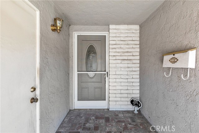 Detail Gallery Image 4 of 29 For 18911 Circle of Friends, Newhall,  CA 91321 - 2 Beds | 2 Baths