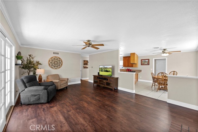 15291 Newcastle Lane, Huntington Beach CA: https://media.crmls.org/medias/c8401fa2-7873-48fd-8ffa-fb6cd7f366df.jpg