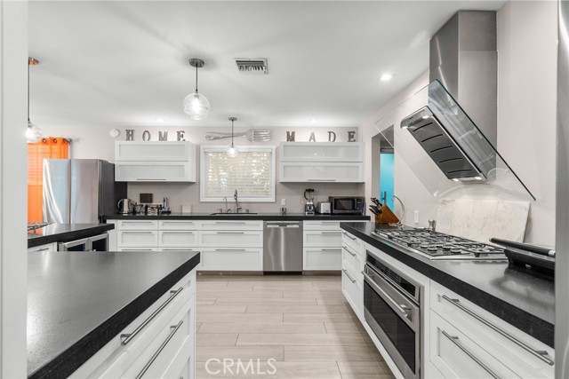 3051 Gertrude Avenue, La Crescenta CA: https://media.crmls.org/medias/c84069b7-bd04-4259-970b-2c67c504fd1f.jpg