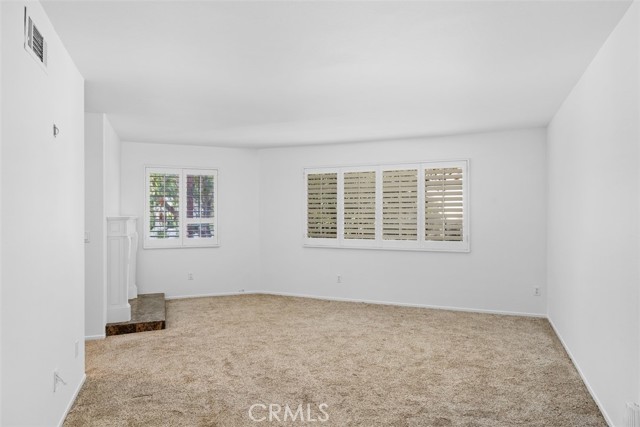 1072 Pan Ct., Thousand Oaks CA: https://media.crmls.org/medias/c8409691-c4c3-419c-ae35-bdff8a38243b.jpg