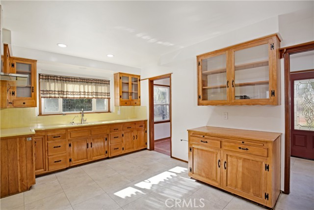 Detail Gallery Image 16 of 35 For 8230 Manzanar Ave, Pico Rivera,  CA 90660 - 2 Beds | 2 Baths