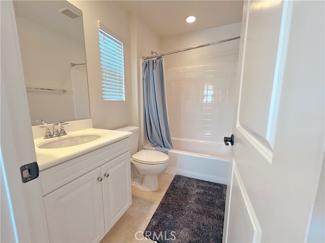 15823 Elfin Forest Avenue, Chino CA: https://media.crmls.org/medias/c8411a9a-c746-416e-b8c0-f515d2cb3b94.jpg