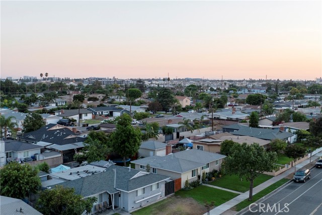 Detail Gallery Image 10 of 11 For 1422 E Broadway, Anaheim,  CA 92805 - 4 Beds | 2/1 Baths