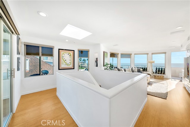 Detail Gallery Image 21 of 58 For 556 Cliff Dr a,  Laguna Beach,  CA 92651 - 3 Beds | 4 Baths