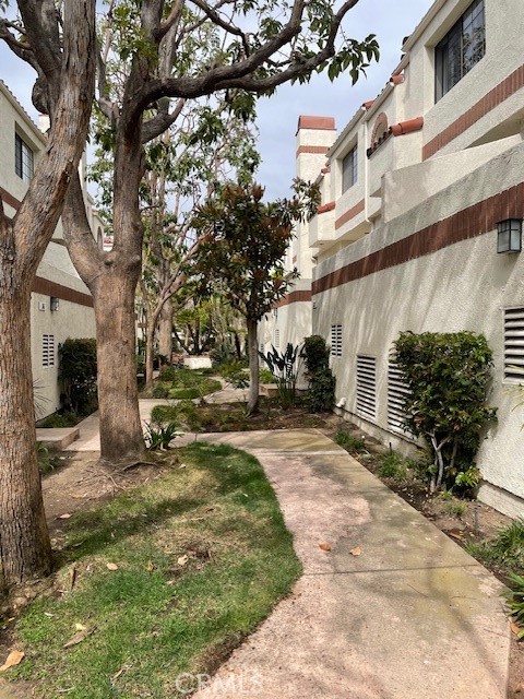 2931 Plaza del Amo #121
