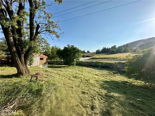 9685 Bluff Street, Banning CA: https://media.crmls.org/medias/c8436568-b561-4fc1-930b-3d4507db54fb.jpg