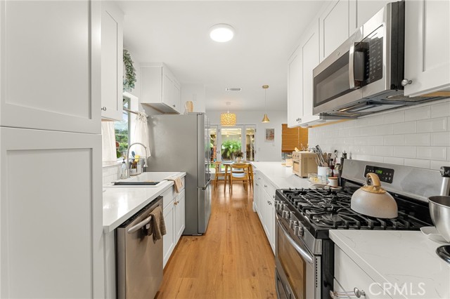 Detail Gallery Image 5 of 41 For 1221 San Jacinto, Redlands,  CA 92373 - 3 Beds | 2/1 Baths