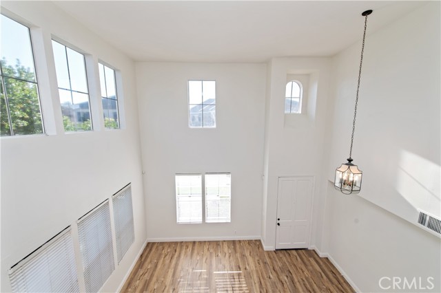 31 Versailles, Newport Coast CA: https://media.crmls.org/medias/c844041d-4eeb-4b8a-b7c0-5dffe392dee8.jpg