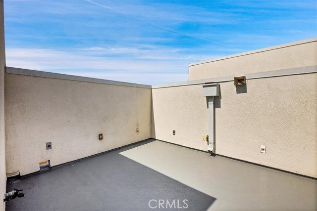 Detail Gallery Image 23 of 27 For 6919 Knowlton Place, Los Angeles,  CA 90045 - 3 Beds | 4 Baths