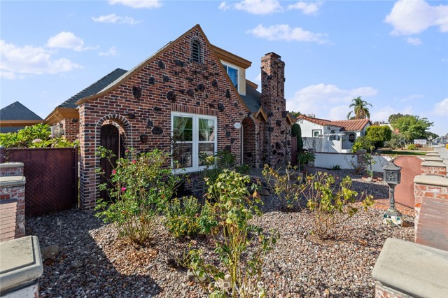 Detail Gallery Image 13 of 44 For 12391 Euclid, Garden Grove,  CA 92840 - 4 Beds | 2 Baths