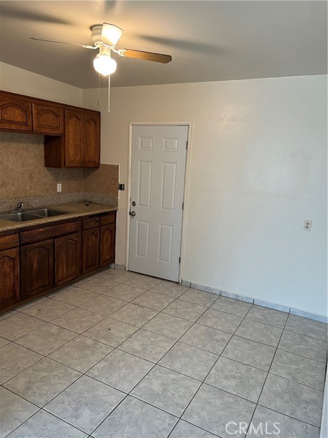Detail Gallery Image 6 of 9 For 22120 Sherman, Moreno Valley,  CA 92553 - 2 Beds | 1 Baths