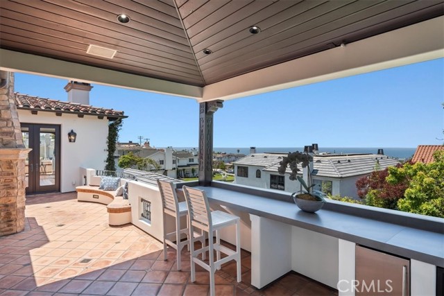 1019 Duncan Avenue, Manhattan Beach, California 90266, 5 Bedrooms Bedrooms, ,5 BathroomsBathrooms,Single Family Residence,For Sale,Duncan,SB24155948