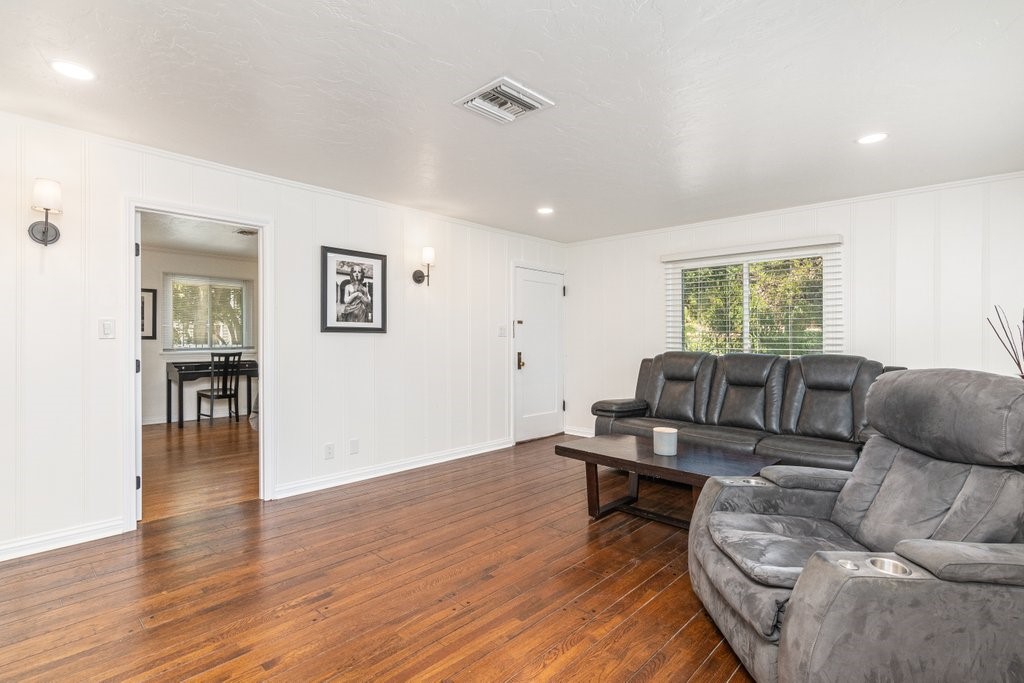 Detail Gallery Image 12 of 51 For 3886 Wawona St, Los Angeles,  CA 90065 - 2 Beds | 2 Baths