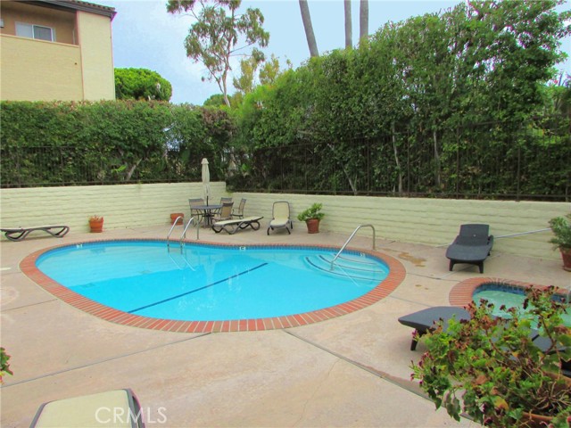 2337 Palos Verdes Drive, Palos Verdes Estates, California 90274, 2 Bedrooms Bedrooms, ,1 BathroomBathrooms,Residential,Sold,Palos Verdes,PV24125707