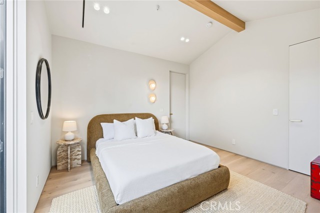 Detail Gallery Image 30 of 41 For 16782 Otsego, Encino,  CA 91436 - 6 Beds | 6/1 Baths