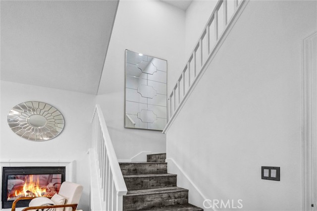 Detail Gallery Image 8 of 28 For 28072 Catherine Dr, Canyon Country,  CA 91351 - 2 Beds | 3 Baths