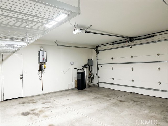 57 Donovan, Irvine CA: https://media.crmls.org/medias/c84612c7-6cb9-4865-8da7-131edb07e7e1.jpg