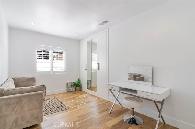 7315 Jamieson Avenue, Reseda CA: https://media.crmls.org/medias/c8464790-0931-4815-9808-98c55f7a9848.jpg