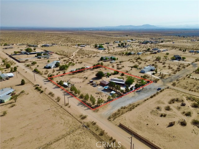14221 Tumbleweed Road, Phelan CA: https://media.crmls.org/medias/c846c979-e80c-45a8-8176-ae20b7e8078d.jpg