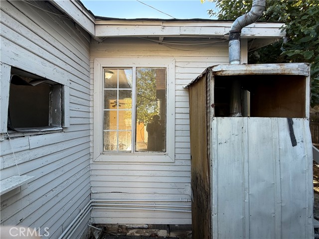 Detail Gallery Image 6 of 13 For 937 Cedar, Corona,  CA 92879 - 4 Beds | 1 Baths