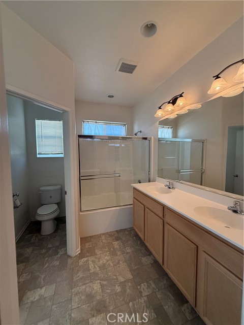 2062 Splendid Circle, San Jacinto CA: https://media.crmls.org/medias/c84770b0-9f29-45ff-9277-caa6b7a2b227.jpg