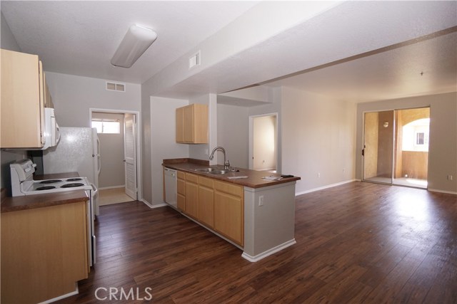 Detail Gallery Image 5 of 20 For 24909 Madison Ave #324,  Murrieta,  CA 92562 - 2 Beds | 2 Baths