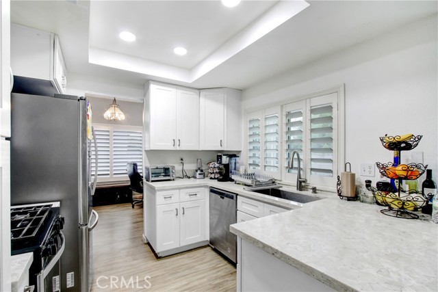 Detail Gallery Image 6 of 15 For 317 Aurora Dr, Perris,  CA 92571 - 3 Beds | 2/1 Baths