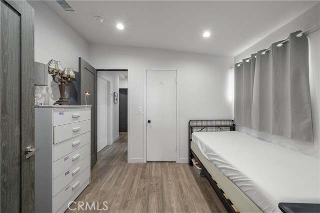 Detail Gallery Image 31 of 44 For 9600 Amboy Ave, Pacoima,  CA 91331 - 7 Beds | 6 Baths