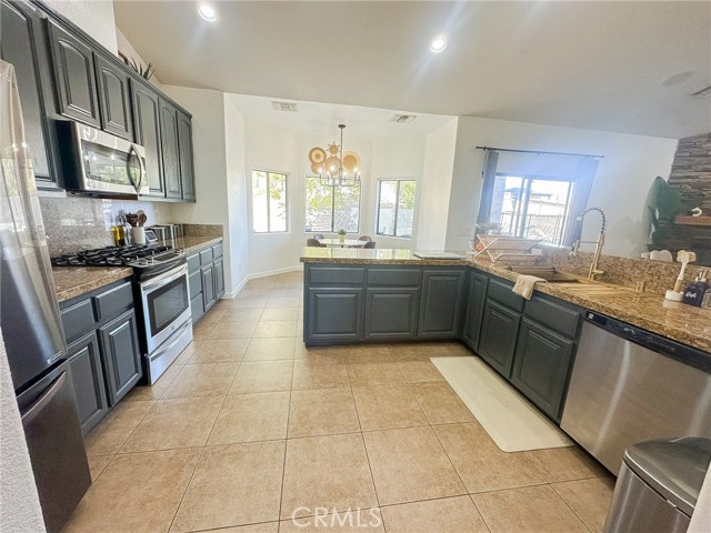 Detail Gallery Image 9 of 23 For 7525 Whitney Ave, Yucca Valley,  CA 92284 - 4 Beds | 2 Baths
