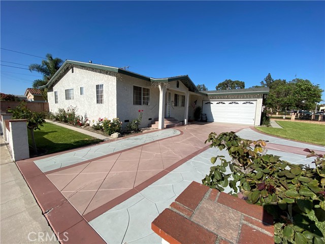 3115 W Del Monte Dr, Anaheim, CA 92804