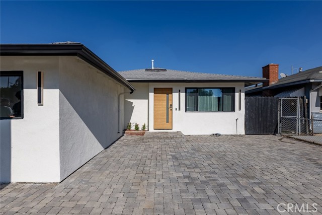 Detail Gallery Image 5 of 32 For 4731 W El Segundo Bld, Hawthorne,  CA 90250 - 3 Beds | 2 Baths