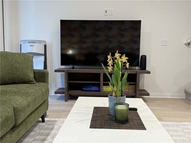 Detail Gallery Image 15 of 74 For 243 S Sand Palm Dr, Anaheim,  CA 92802 - 3 Beds | 3 Baths