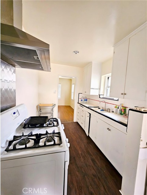 Detail Gallery Image 15 of 25 For 3726 Lee St, Los Angeles,  CA 90023 - 2 Beds | 1 Baths