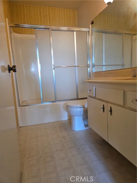 Detail Gallery Image 9 of 10 For 13877 Shablow Ave, Sylmar,  CA 91342 - 3 Beds | 2 Baths