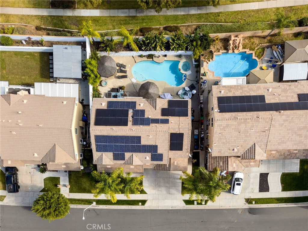 https://media.crmls.org/medias/c84a6375-02a5-456c-97a2-e54de33b7f3d.jpg?preset=X-Large